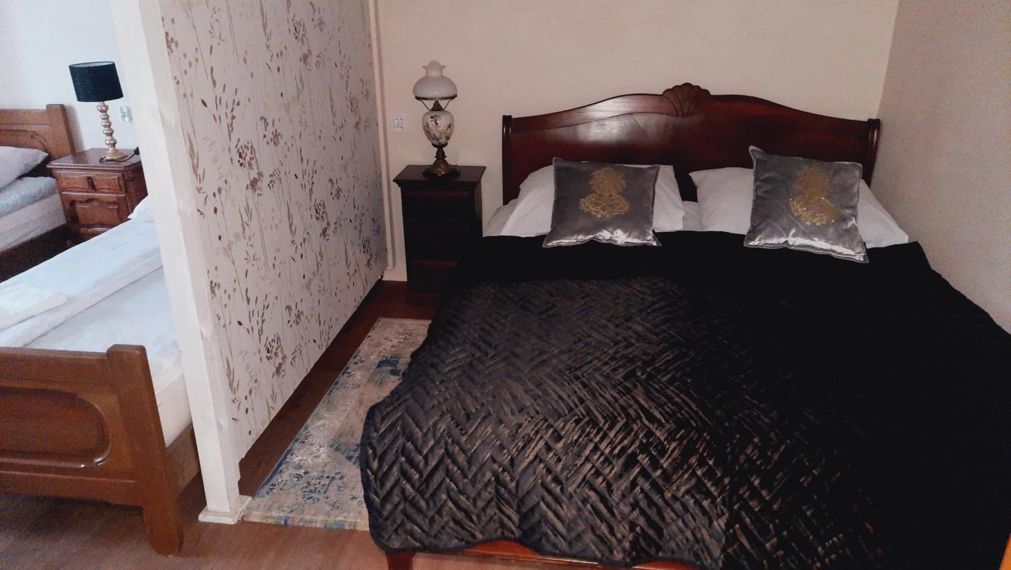 Hotel Rezydencja Rosa プシェムィシル エクステリア 写真