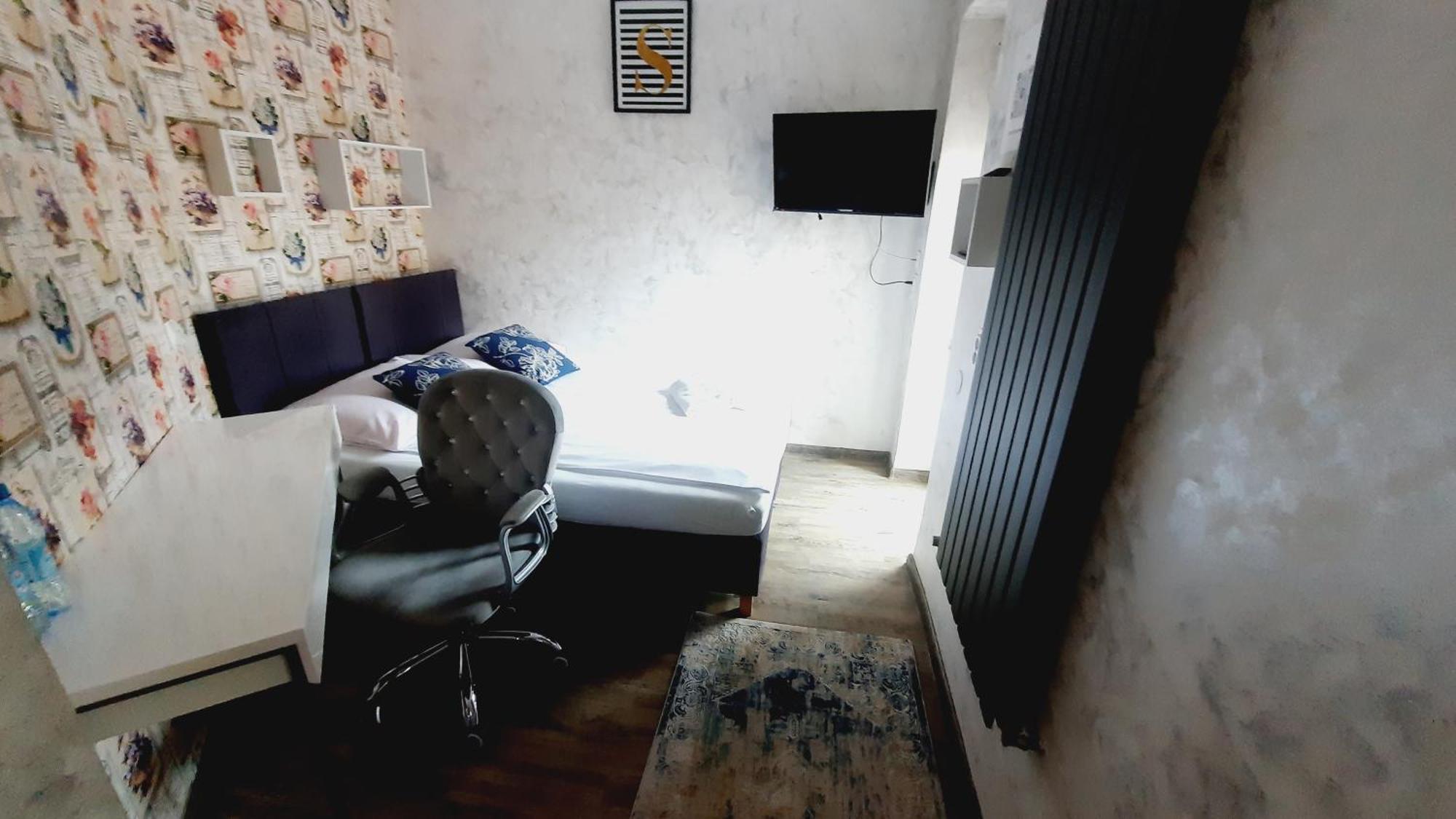 Hotel Rezydencja Rosa プシェムィシル エクステリア 写真