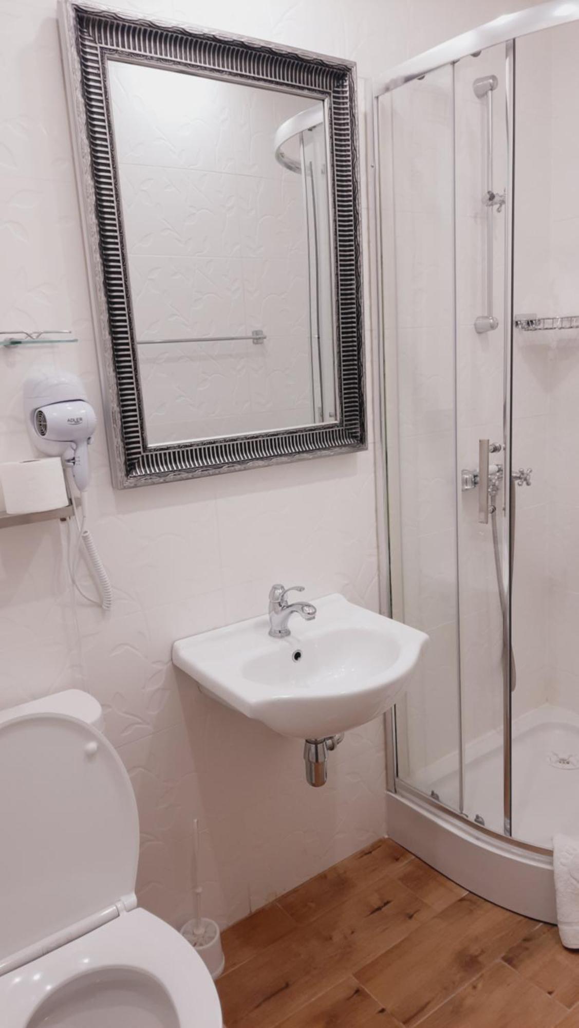 Hotel Rezydencja Rosa プシェムィシル エクステリア 写真