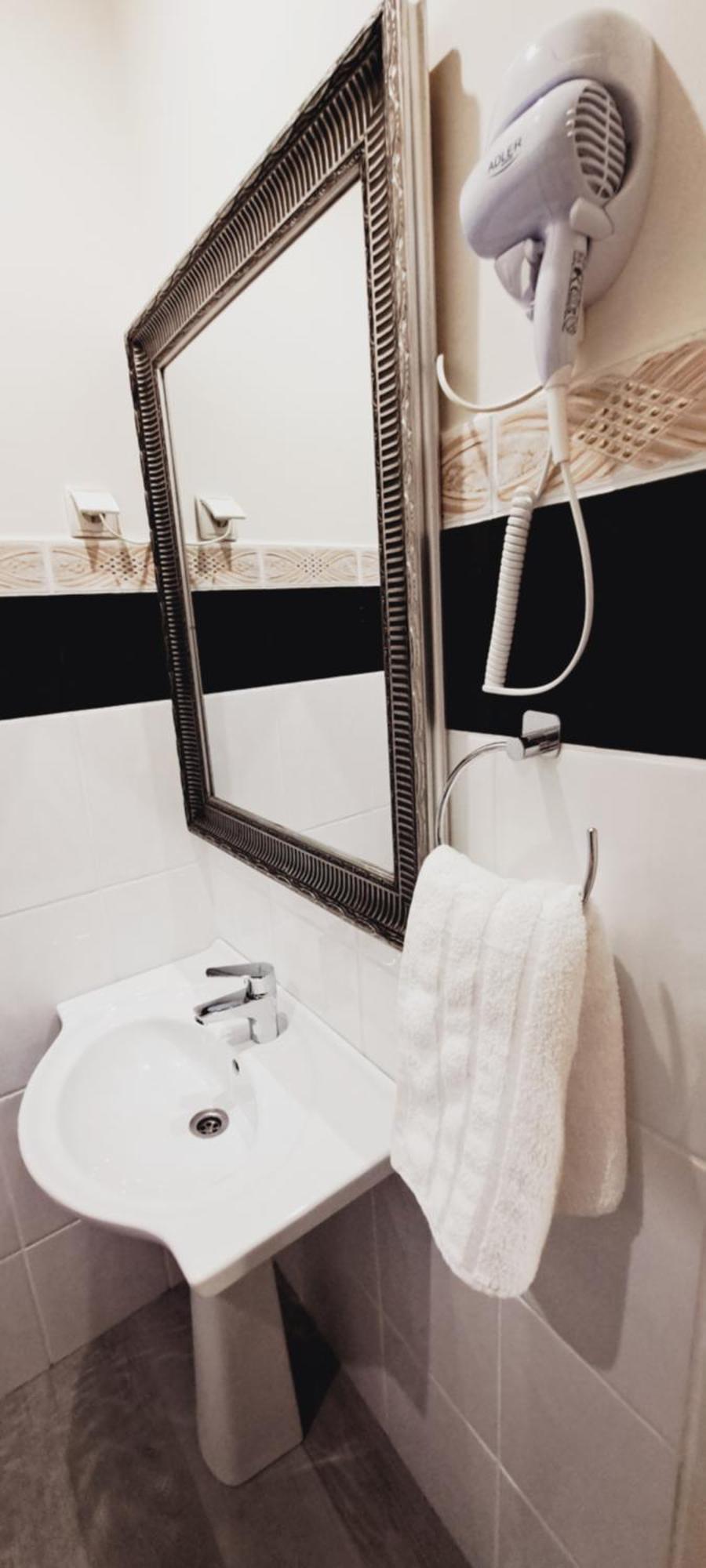 Hotel Rezydencja Rosa プシェムィシル エクステリア 写真