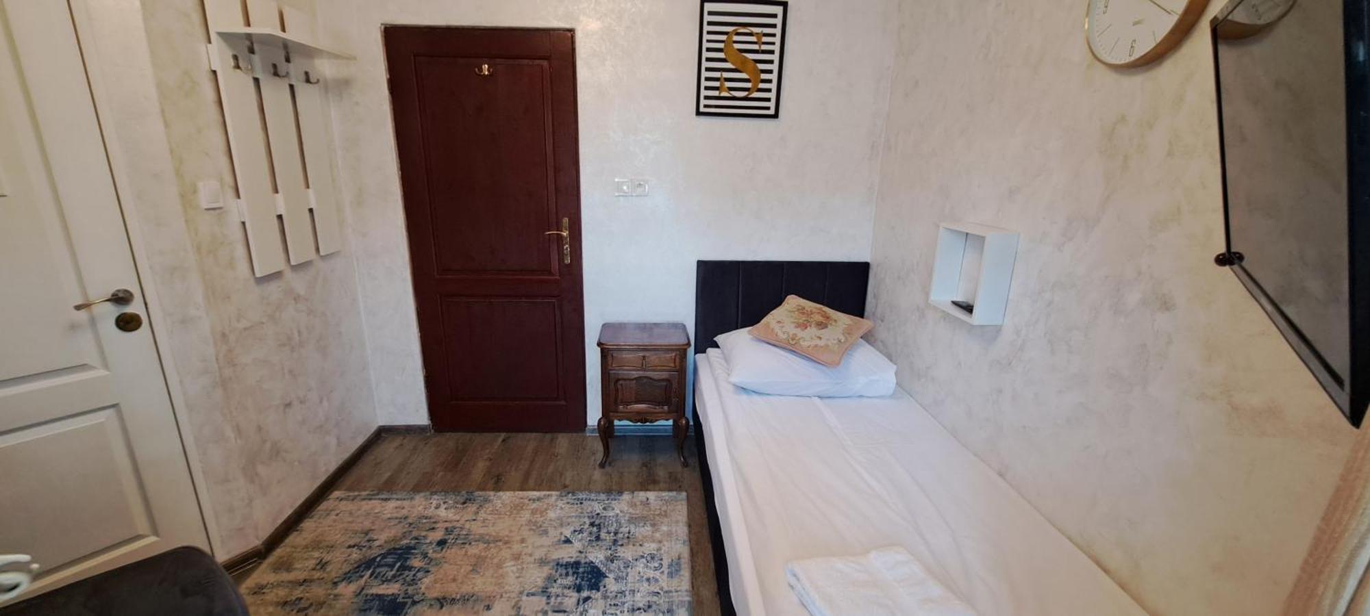 Hotel Rezydencja Rosa プシェムィシル エクステリア 写真